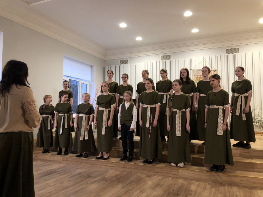 skolas jubilejas koncerts Priekules mūzikas un mākslas skolā (116)_1024x768