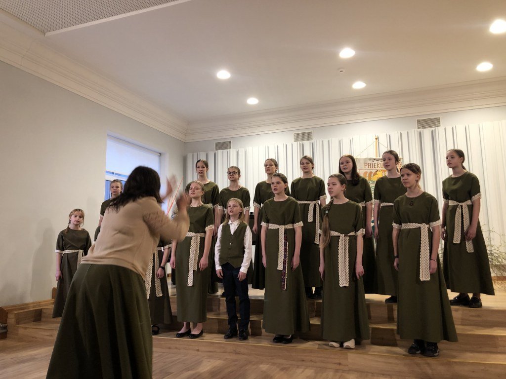 skolas jubilejas koncerts Priekules mūzikas un mākslas skolā (40)_1024x768