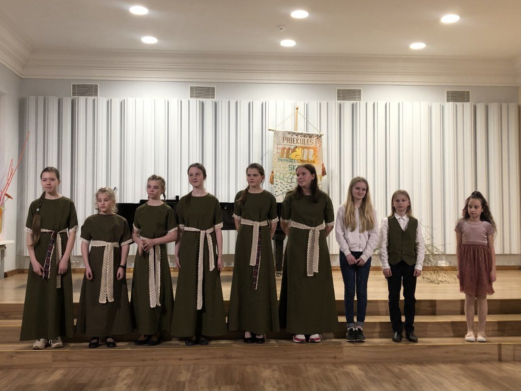 skolas jubilejas koncerts Priekules mūzikas un mākslas skolā (52)_1024x768
