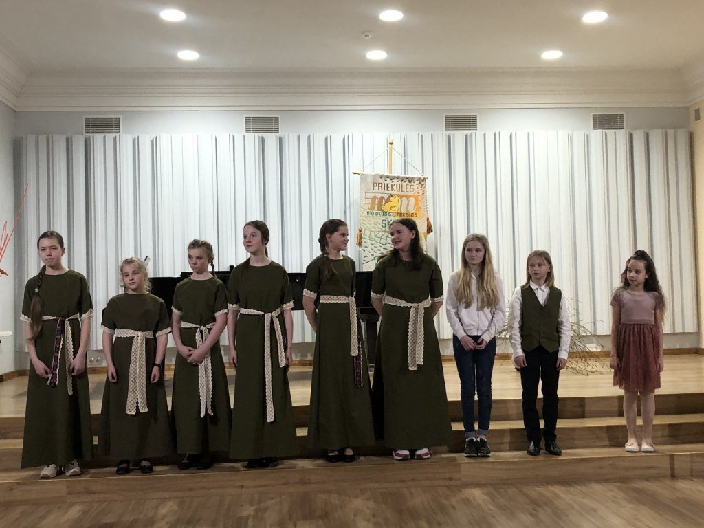 skolas jubilejas koncerts Priekules mūzikas un mākslas skolā (59)_1024x768