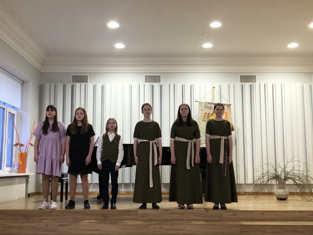 skolas jubilejas koncerts Priekules mūzikas un mākslas skolā (65)_1024x768