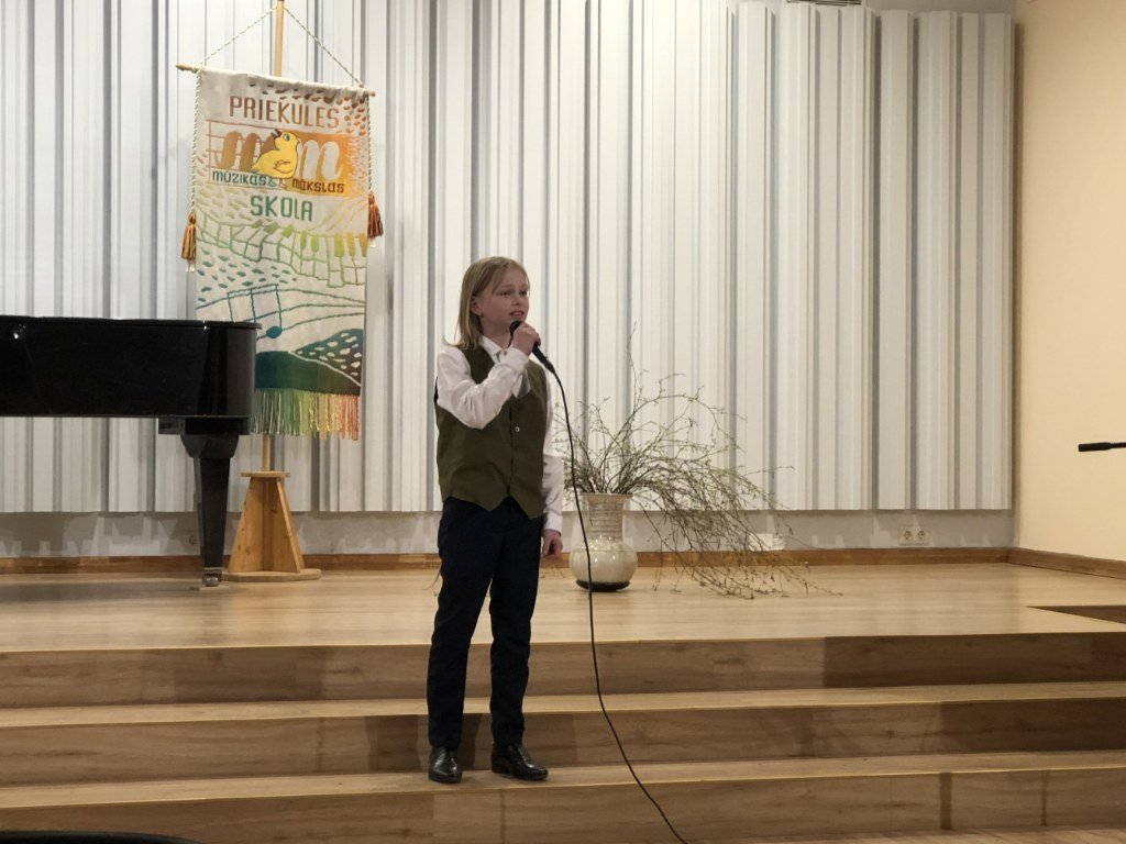 skolas jubilejas koncerts Priekules mūzikas un mākslas skolā (66)_1024x768