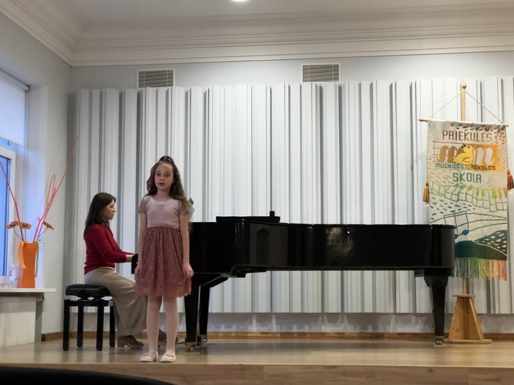 skolas jubilejas koncerts Priekules mūzikas un mākslas skolā (70)_1024x768