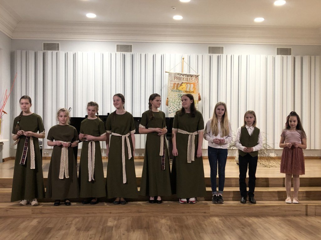 skolas jubilejas koncerts Priekules mūzikas un mākslas skolā (81)_1024x768
