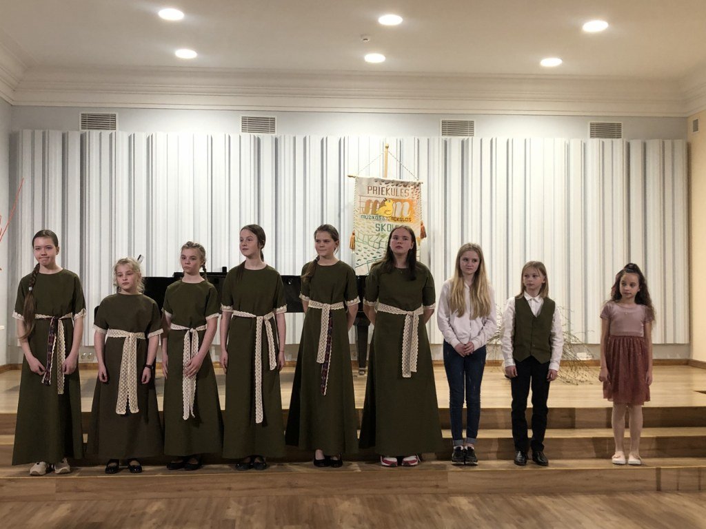 skolas jubilejas koncerts Priekules mūzikas un mākslas skolā (88)_1024x768