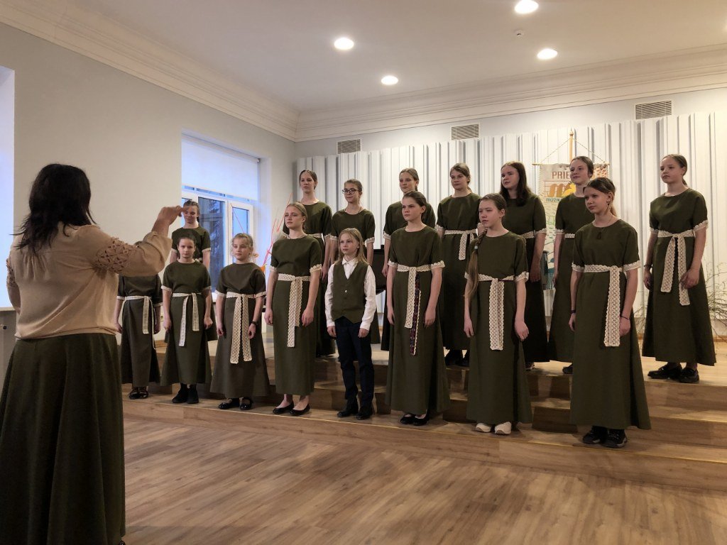 skolas jubilejas koncerts Priekules mūzikas un mākslas skolā (98)_1024x768