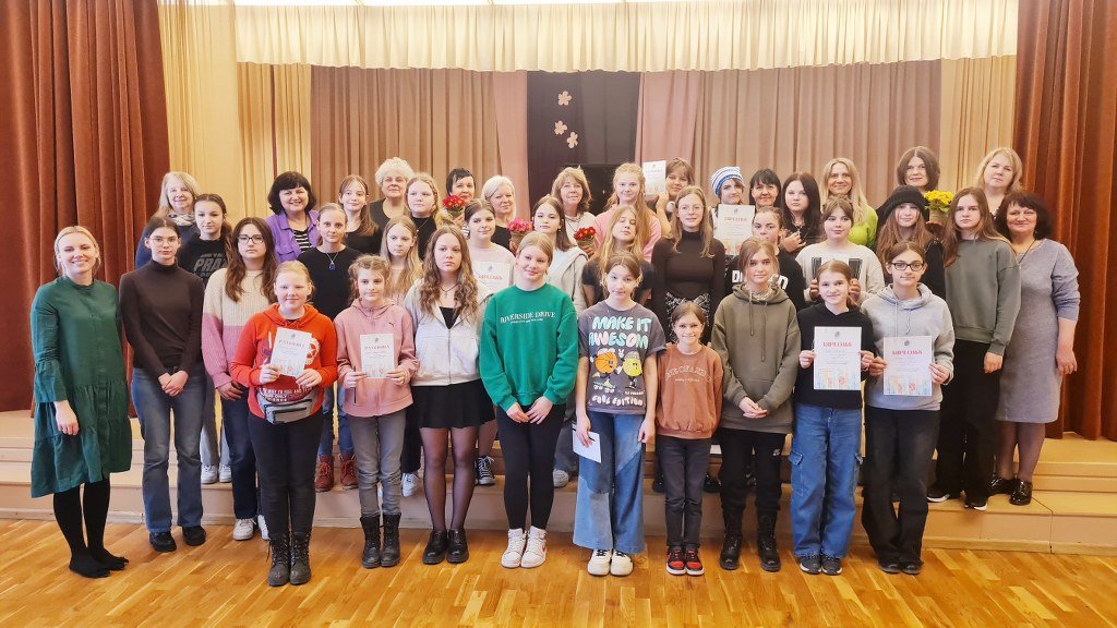 Ziedi Grobiņā Priekules mūzikas un mākslas skola (26)