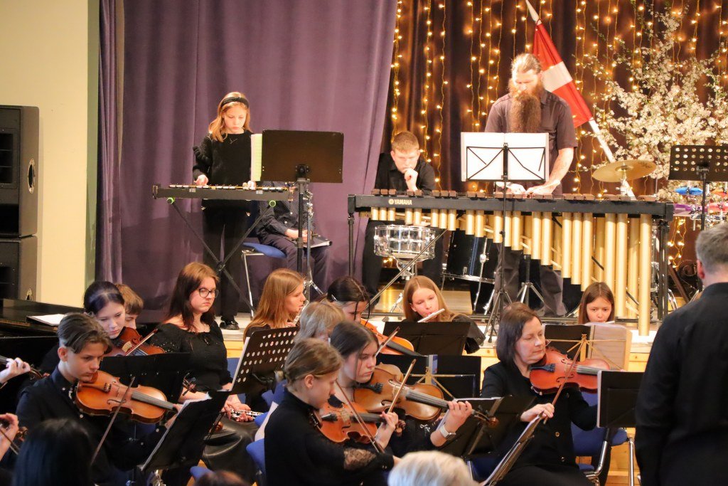 Lejaskurzemes k-orķestra koncerts Priekulē (10)_1024x683