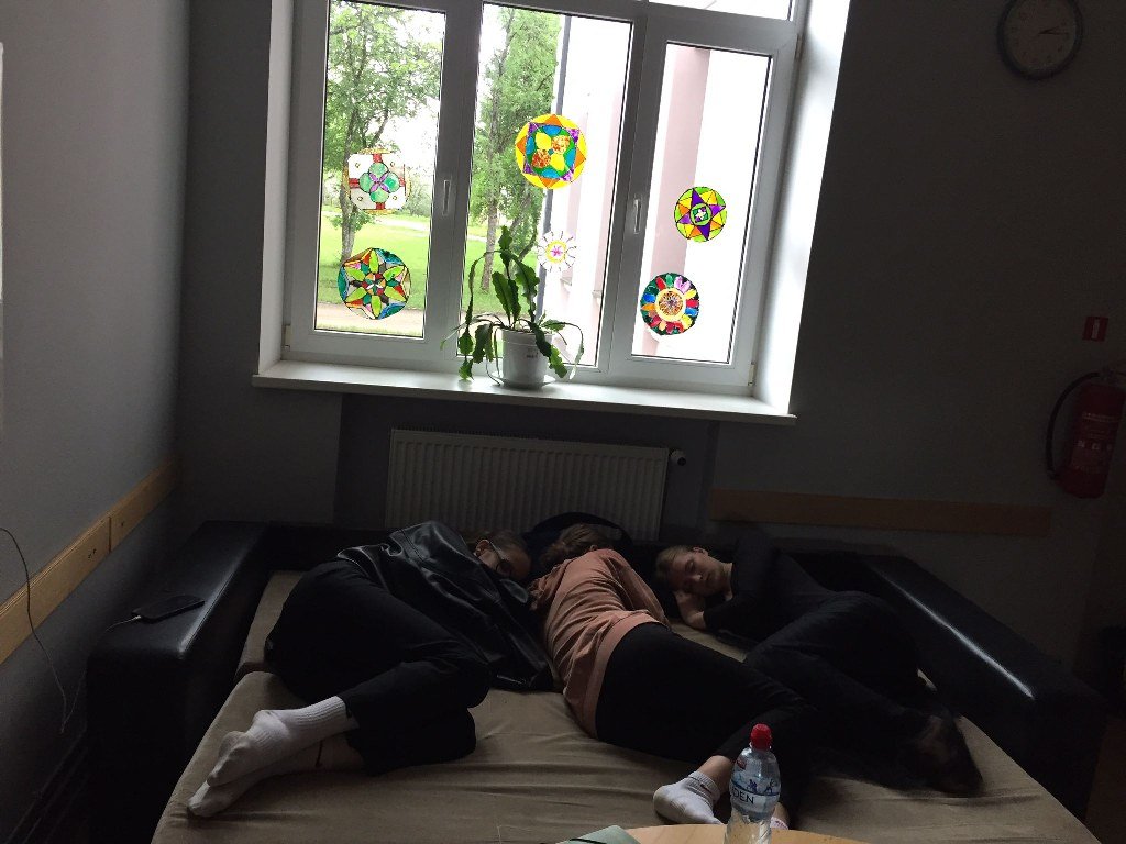 skolas beigšanas eksāmenu diena (1)_1024x768