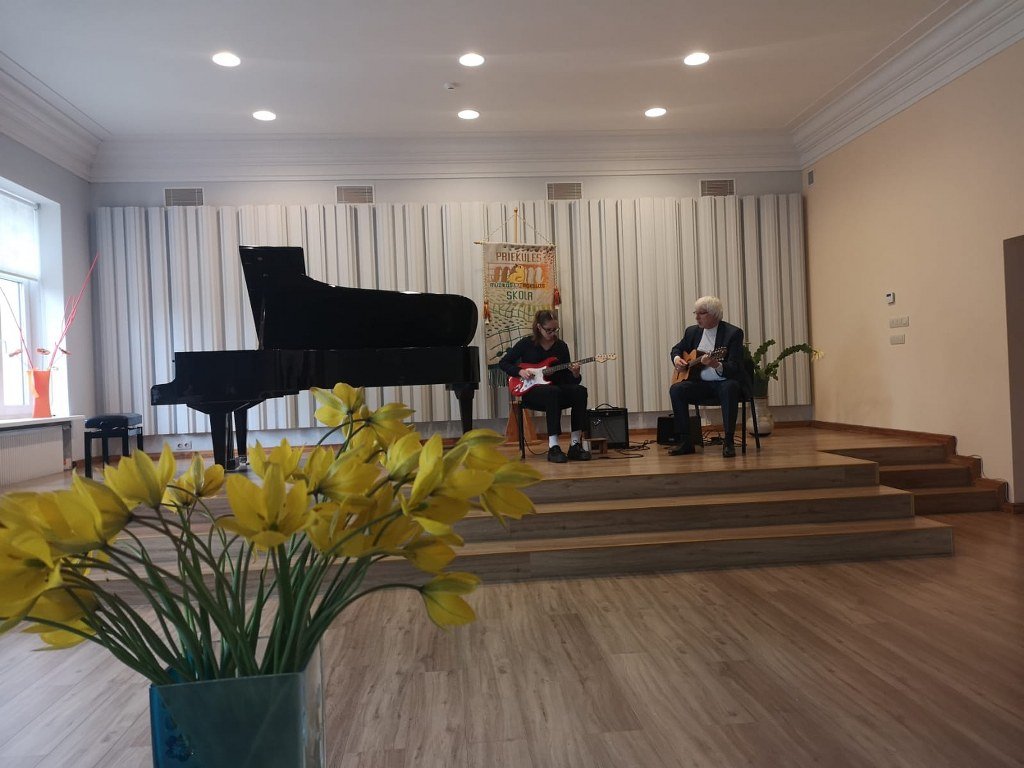 skolas beigšanas eksāmenu diena (3)_1024x768