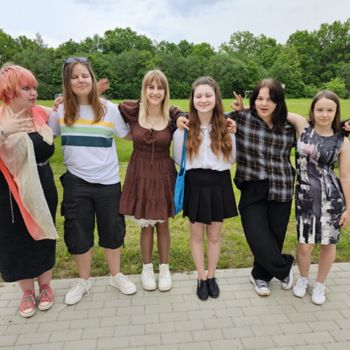 Apsolventi pēc savien nobeiguma eksāmeniem (1)