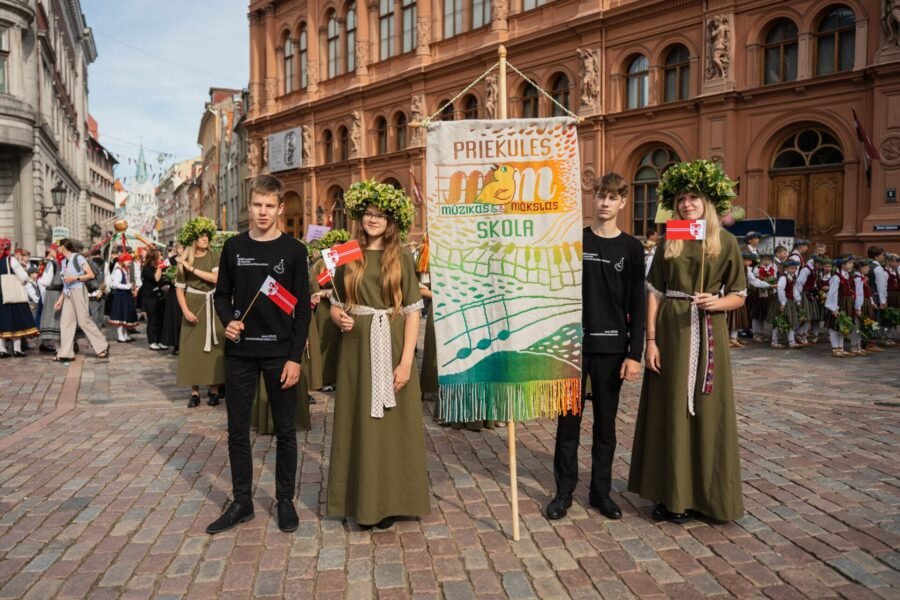No Priekules līdz Rīgai – Dziesmu svētku piedzīvojums