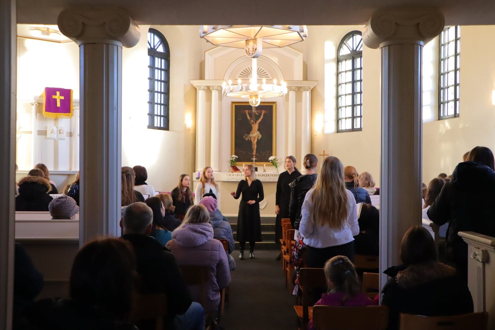 Izskanējis koncerts “Ziemassvētku roze”