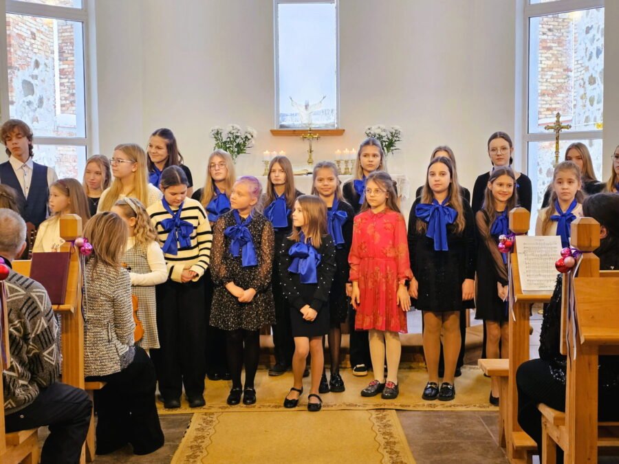 Gramzdas baznīcā izskanējis Zvaigznes dienas koncerts “Zvaigznes mirdz”